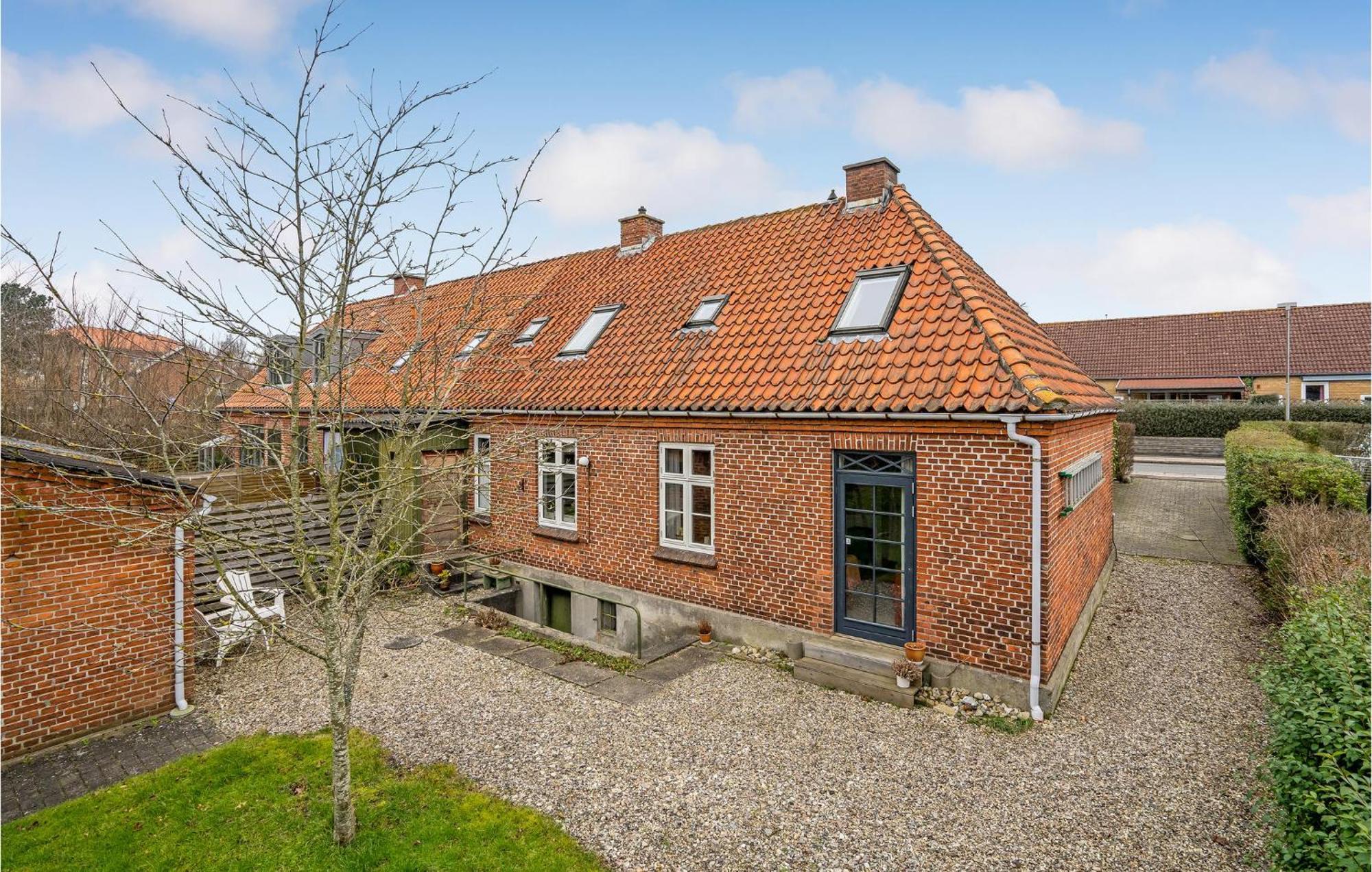 Lovely Home In Sonderborg With Kitchen Ngoại thất bức ảnh